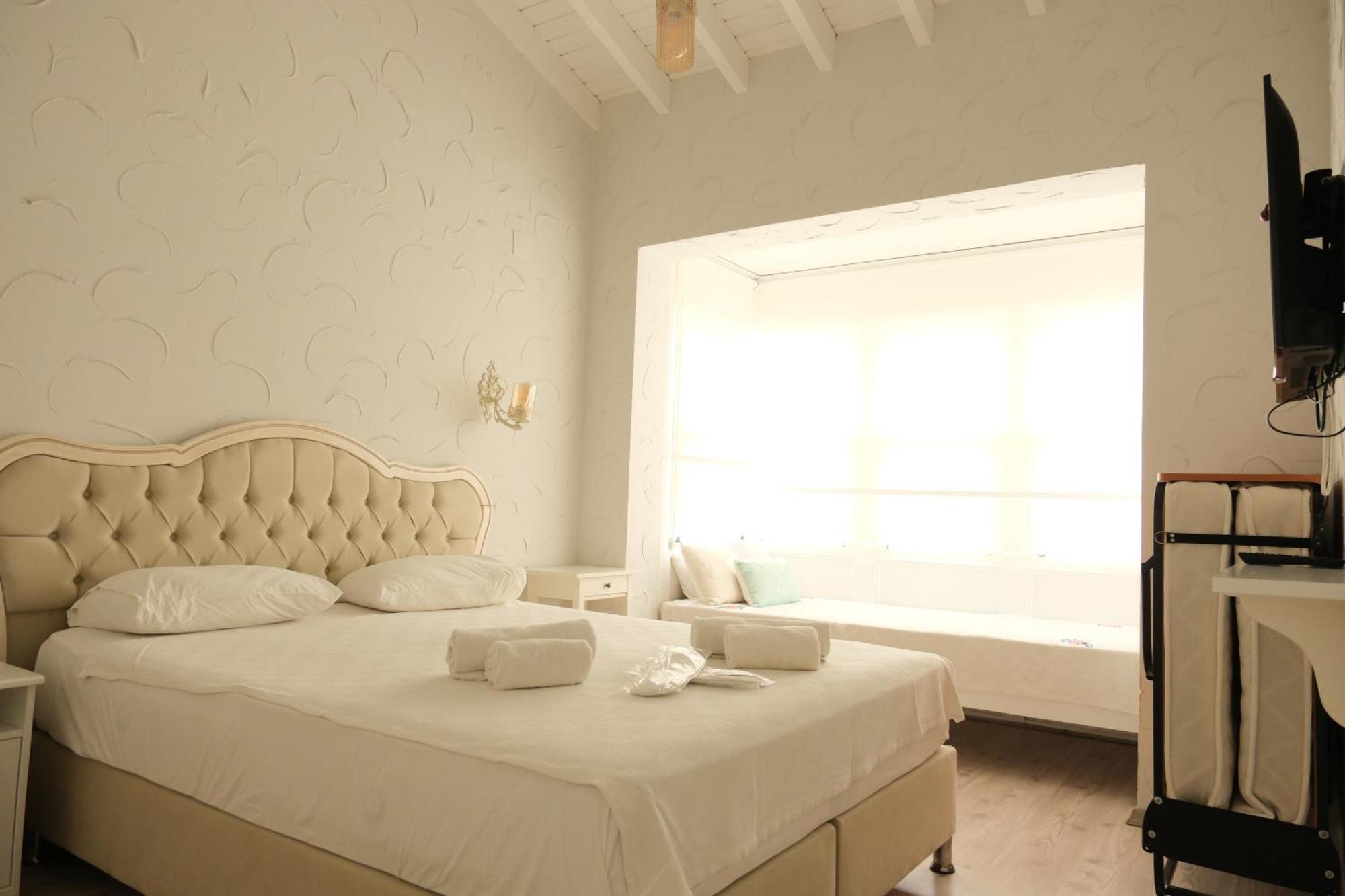 Kybele Suites Alaçatı Extérieur photo